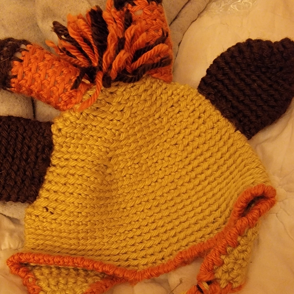 Giraffe hat